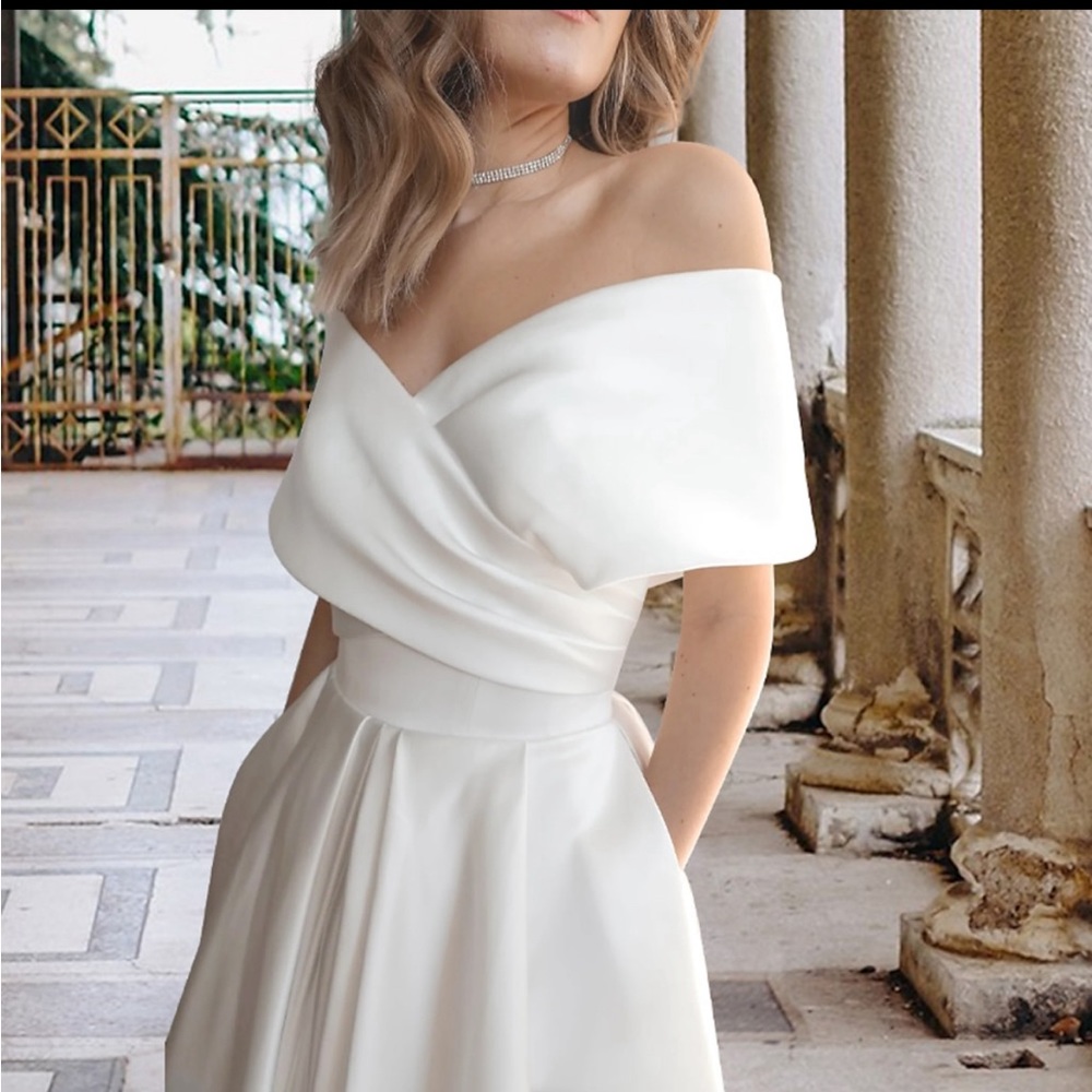 Size 24 Little white dress for party, wedding, or night out.